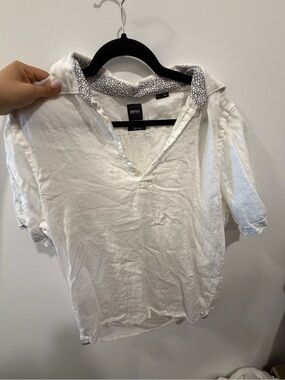 Hugo Boss White Linen Polo with Black Trim and Subtle Navy Print